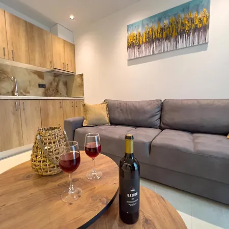 Cemeris Apartman *